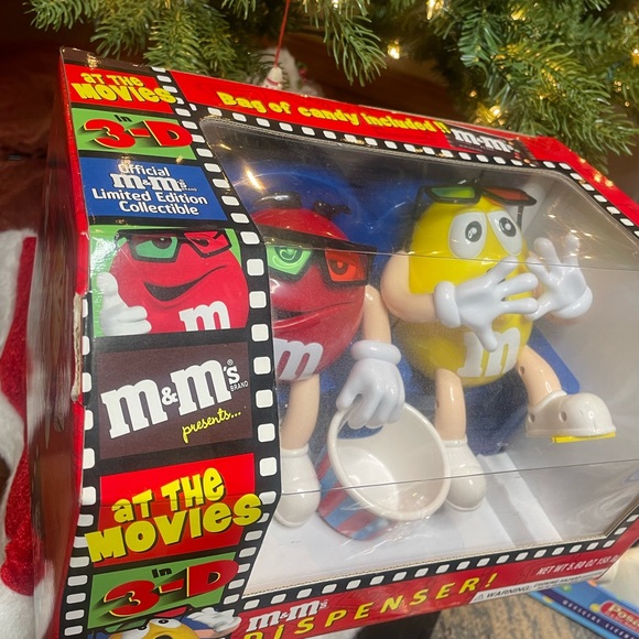 Authentic M&M Candy Dispenser (collectibles)– Late 90s/Early 2000s Rarities! - Picture 2 of 6